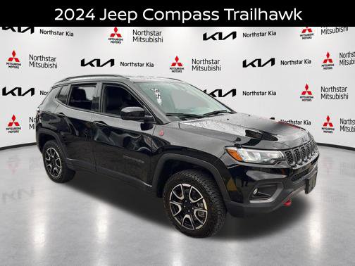 Used 2024 Jeep Compass Trailhawk AWD/4WD image 7
