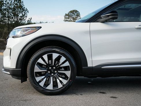 New 2026 Ford Explorer Platinum w/ LUX Leather Package image 11