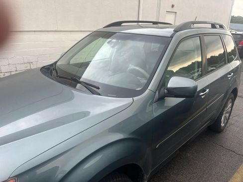 Used 2011 Subaru Forester 2.5X Limited AWD/4WD image 2