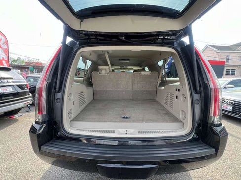 Used 2016 Cadillac Escalade ESV Luxury image 29