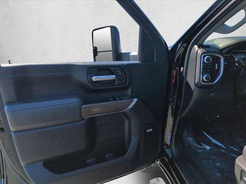 Used 2020 GMC Sierra 2500 Denali w/ Denali Ultimate Package image 11