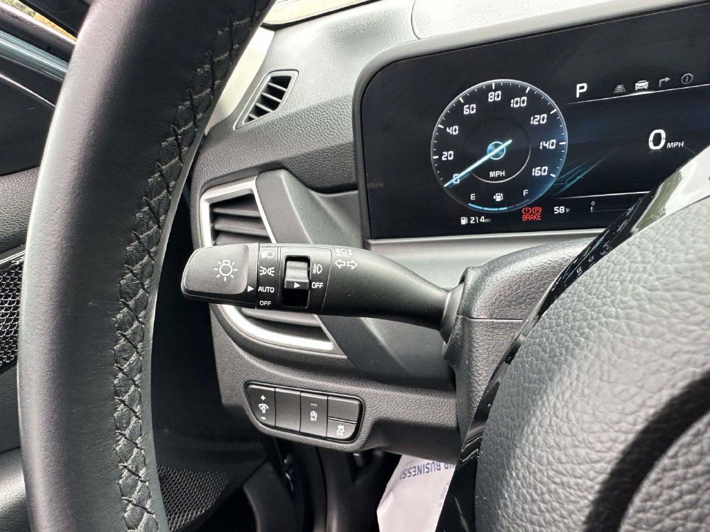 Used 2024 Kia Seltos EX AWD/4WD image 29