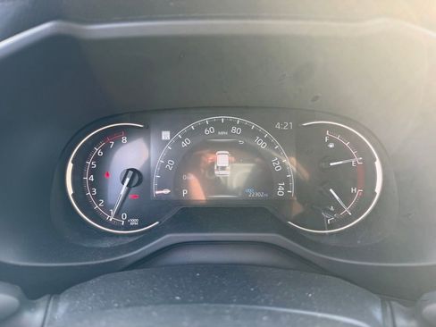 Used 2025 Toyota RAV4 LE image 10