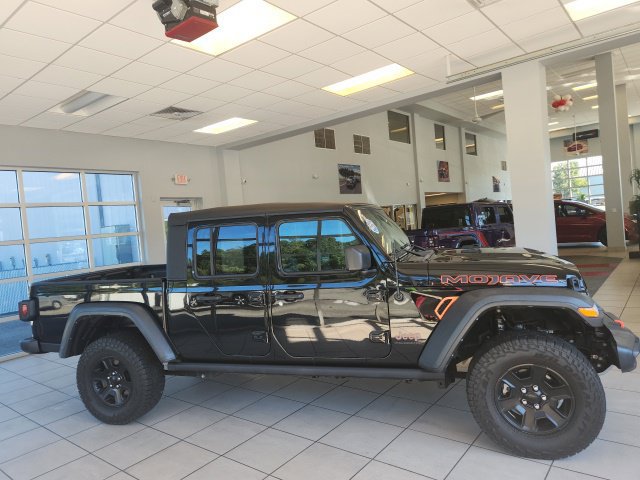 Used 2023 Jeep Gladiator Mojave w/ Cold Weather Group AWD/4WD image 12