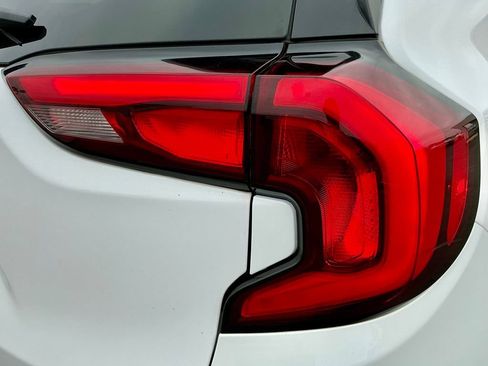 Used 2019 GMC Terrain SLE w/ Driver Convenience Package image 16