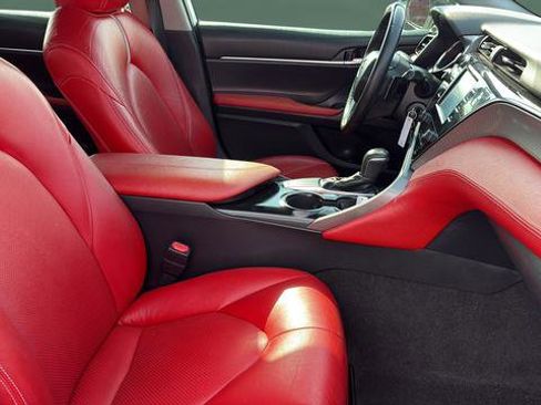 Used 2019 Toyota Camry SE image 15