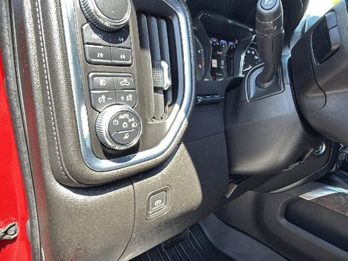 Used 2021 GMC Sierra 2500 Denali w/ Denali Ultimate Package AWD/4WD image 27