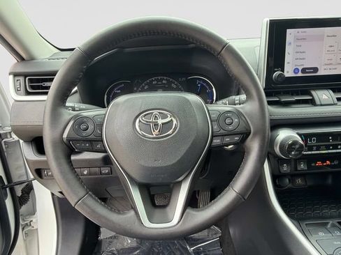 Used 2024 Toyota RAV4 XLE AWD/4WD image 26