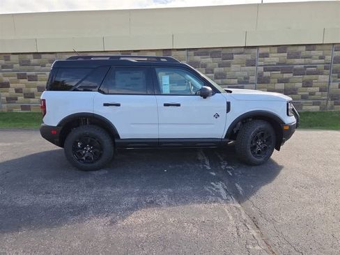 New 2026 Ford Bronco Sport Outer Banks w/ Sasquatch Outer Banks Package AWD/4WD image 2