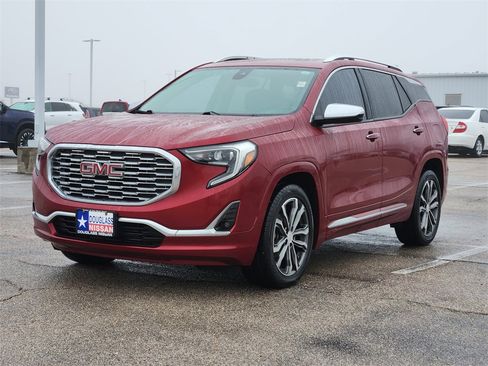 Used 2018 GMC Terrain Denali w/ Driver Alert Package II image 2