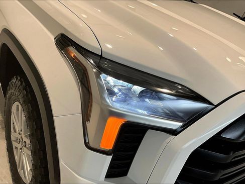 Used 2022 Toyota Tundra SR5 image 30