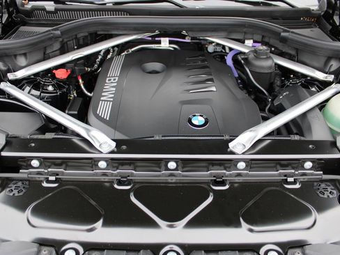 New 2026 BMW X5 xDrive40i w/ Executive Package image 40