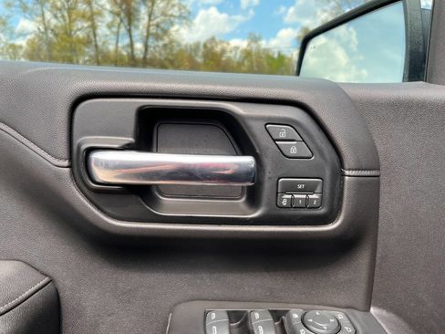 Used 2019 Chevrolet Silverado 1500 LTZ w/ LTZ Premium Package AWD/4WD image 21