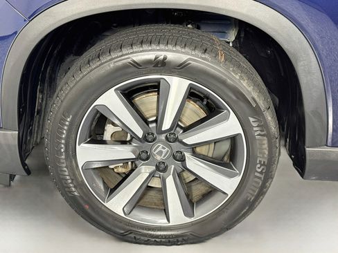 Certified 2025 Honda Pilot Touring image 34