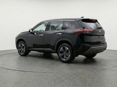 Used 2025 Nissan Rogue SV image 6