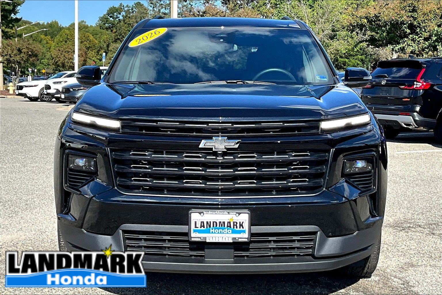 Used 2026 Chevrolet Traverse LT w/ Midnight/Sport Edition FWD image 3