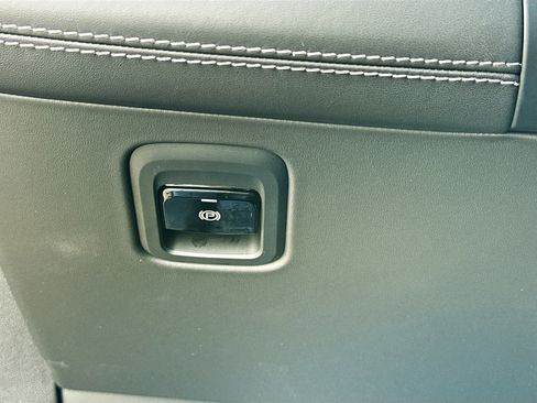 New 2025 Maserati Grecale Modena image 37