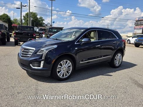 Used 2017 Cadillac XT5 Premium Luxury AWD/4WD image 3