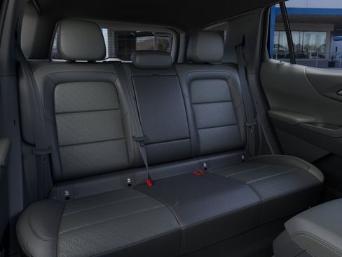 New 2026 Chevrolet Equinox LT image 17