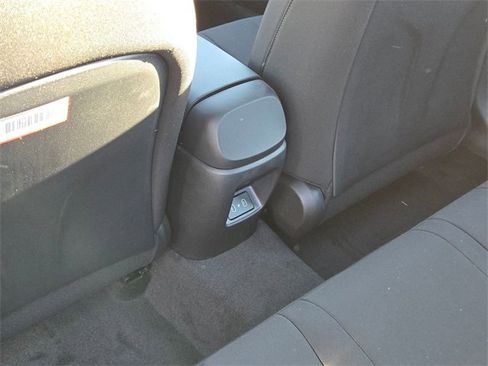 New 2025 Hyundai Elantra SEL image 11