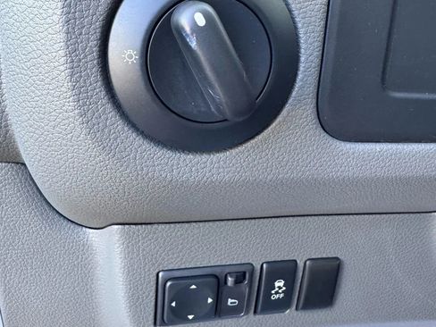 Used 2017 Nissan NV 3500 S image 20