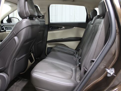 Used 2020 Lincoln Nautilus Reserve w/ Equipment Group 201A image 27