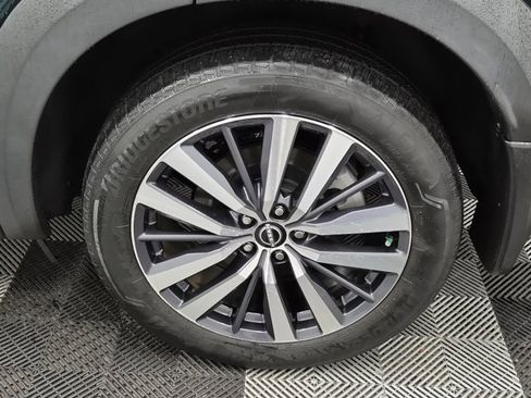 Used 2022 Nissan Pathfinder Platinum w/ Cargo Package image 10