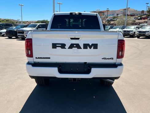 New 2026 RAM 2500 Laramie AWD/4WD image 4