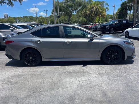 Used 2026 Toyota Camry SE FWD image 4