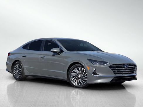 Used 2020 Hyundai Sonata Limited FWD image 2