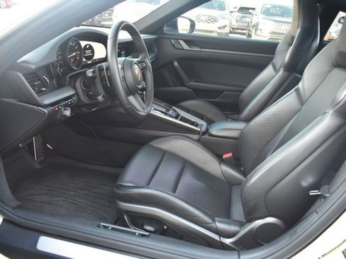 Used 2021 Porsche 911 Carrera image 18