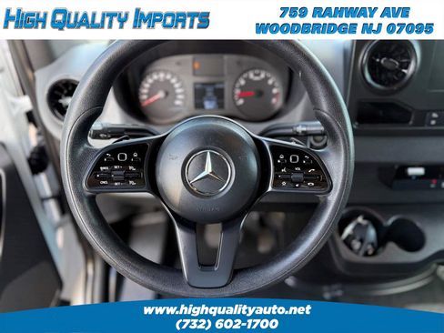 Used 2020 Mercedes-Benz Sprinter 1500 image 28