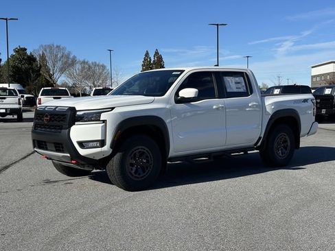 New 2026 Nissan Frontier PRO-4X w/ Pro-4x Convenience Package image 3