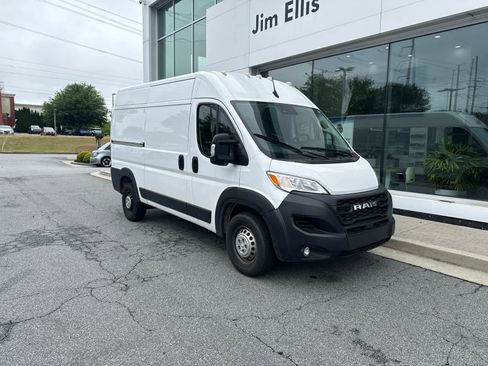 Used 2024 RAM ProMaster 2500 w/ Convenience Group FWD image 2