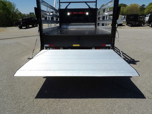 Used 2021 RAM 5500 Tradesman w/ Chrome Appearance Group image 49