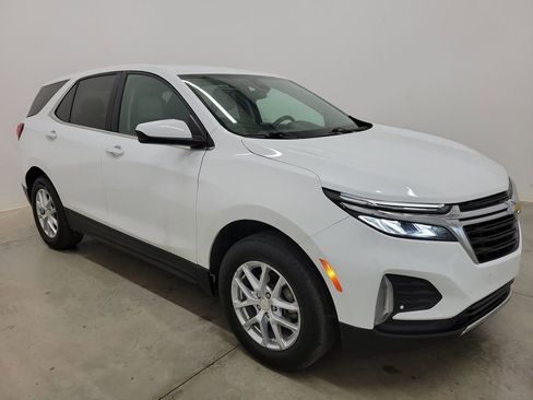 Used 2023 Chevrolet Equinox LT w/ Driver Convenience Package image 4