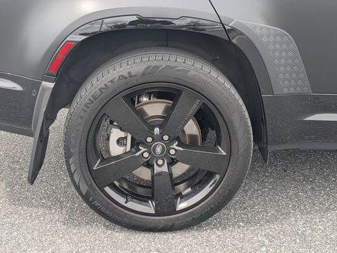 Used 2024 Land Rover Defender 130 X-Dynamic SE image 11