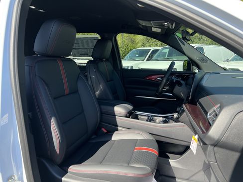 New 2026 Chevrolet Traverse RS FWD image 34