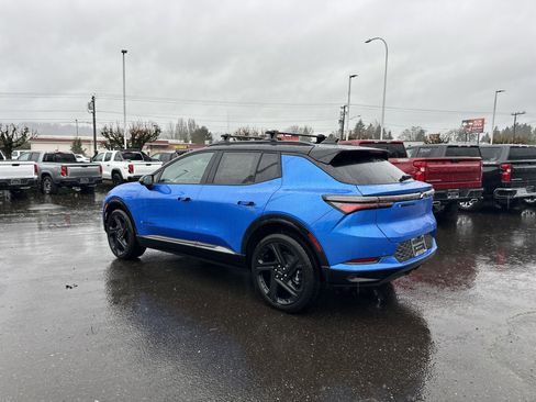 New 2026 Chevrolet Equinox EV RS image 3