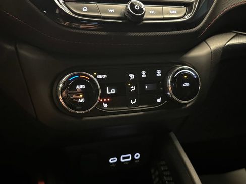 Used 2021 Chevrolet TrailBlazer RS w/ Convenience Package AWD/4WD image 15