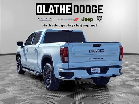 Used 2022 GMC Sierra 1500 Elevation w/ Elevation Premium Package AWD/4WD image 3