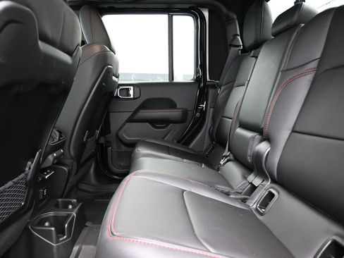 New 2025 Jeep Gladiator Rubicon w/ Convenience Group image 14