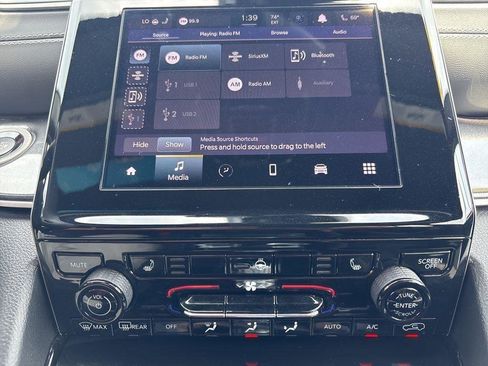 Used 2023 Jeep Grand Cherokee Altitude image 29