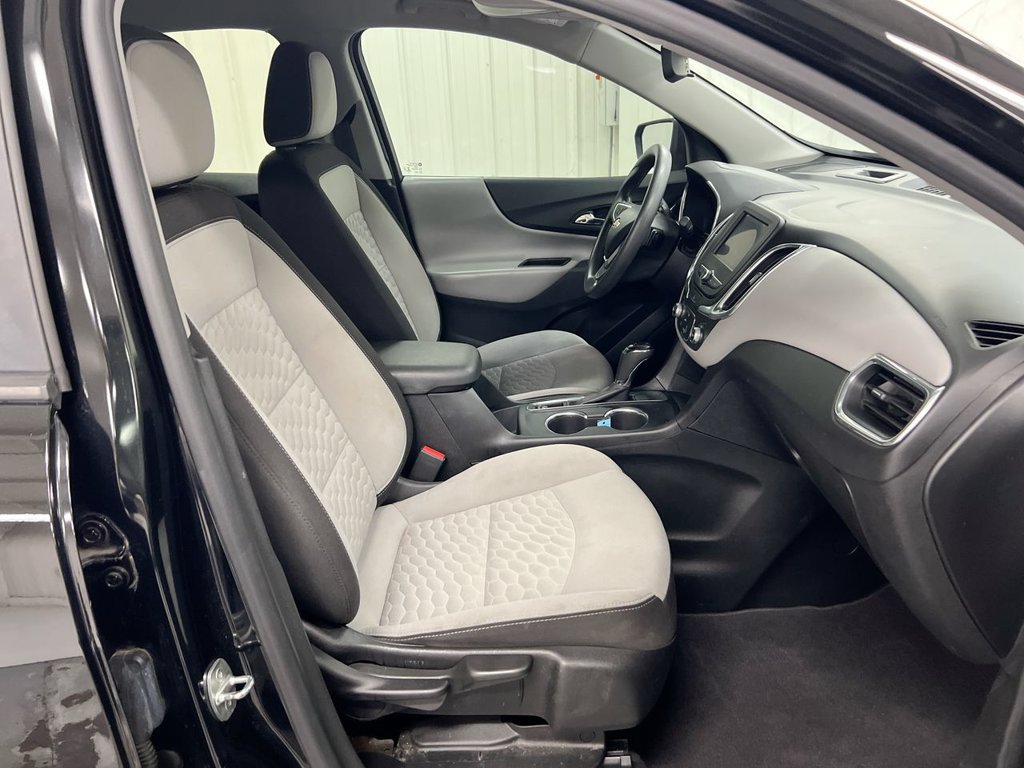 Used 2020 Chevrolet Equinox LS FWD image 21
