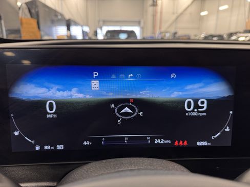 Certified 2025 Kia Sportage SX image 16