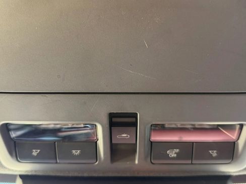 Used 2022 MAZDA MAZDA3 s image 22