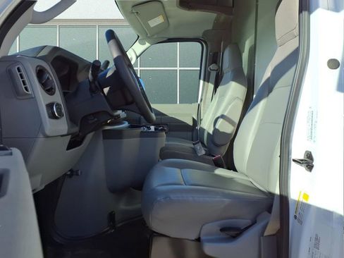 New 2024 Ford E-450 and Econoline 450 Super Duty w/ Power Windows & Locks Group RWD image 12