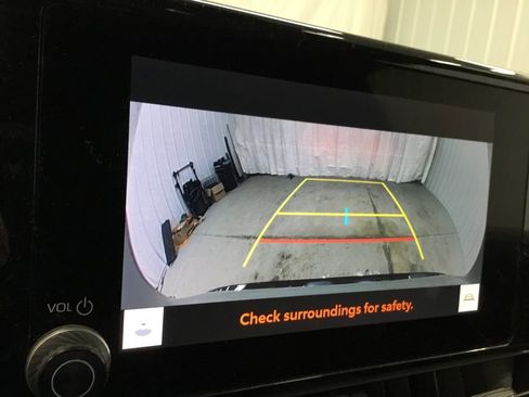 Used 2023 Toyota RAV4 XLE w/ Convenience Package image 11