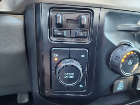 Used 2025 Ford F250 XLT image 27