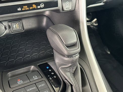 Used 2025 Toyota RAV4 XLE AWD/4WD image 24